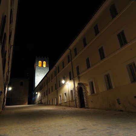 Hotel Domus Ecclesiae Nocera Umbra Exterior foto