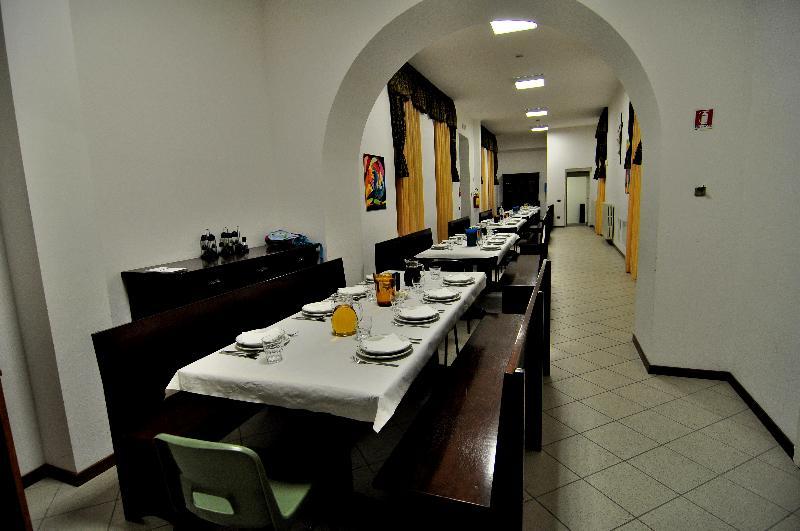 Hotel Domus Ecclesiae Nocera Umbra Exterior foto
